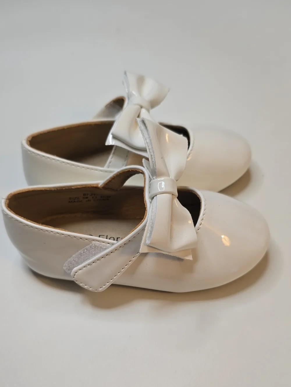 Felix And Flora White Patent Bow Mary Jane Shoes